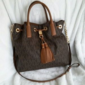 Michael Kors Signature Hobo SALE!